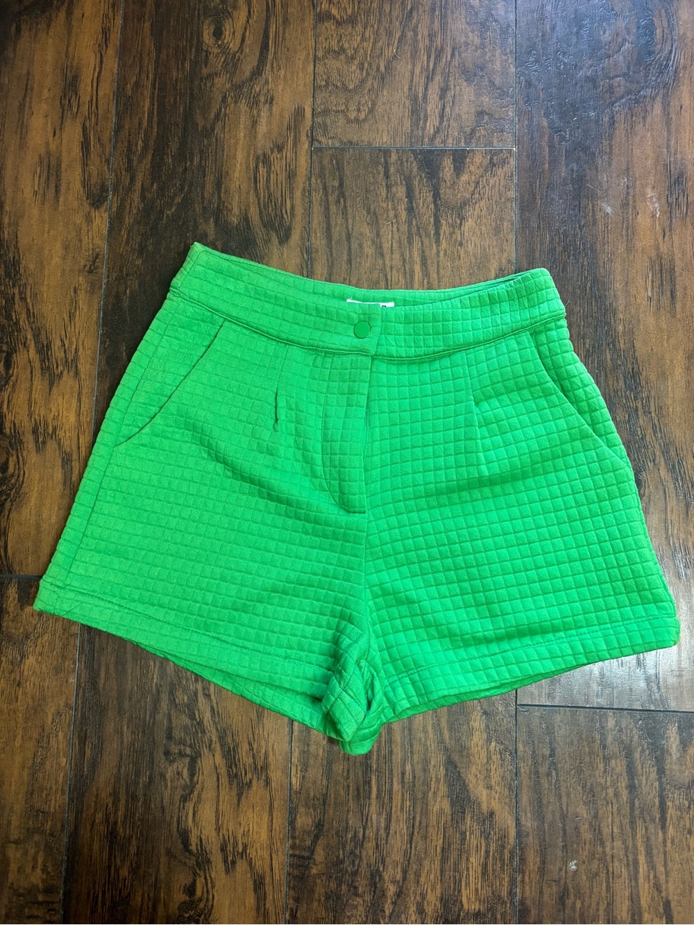 Women’s TCEC Quilted Textured High-Waist Shorts in Vibrant Kelly Green